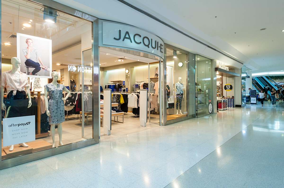 Jacqui E storefront image