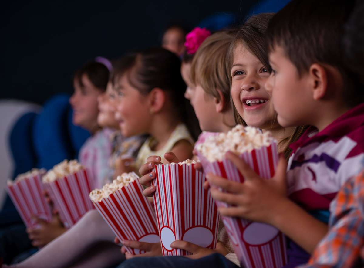 kids-at-movies-eating-popcorn-entertainment-5677x4176
