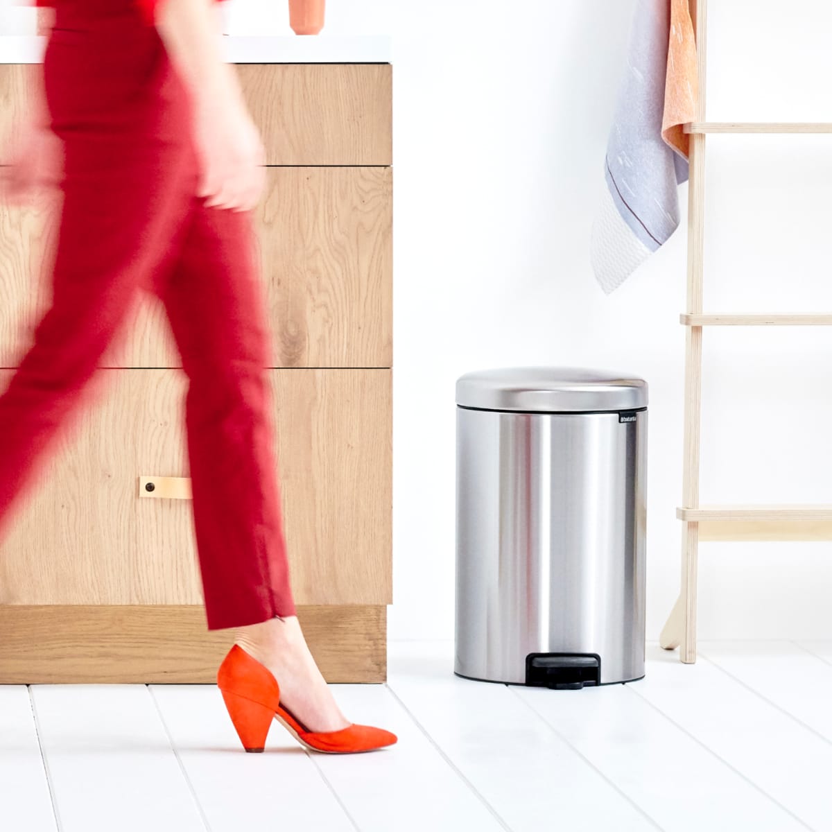 Howards Storage World: Members Save 20% on Bins