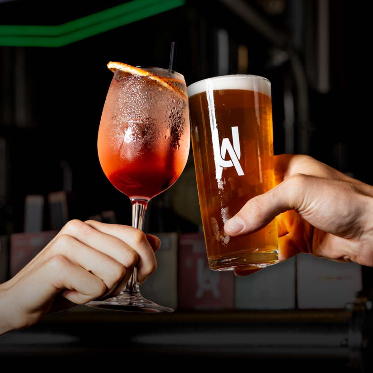 Urban Alley Brewery : Half priced drink every Monday