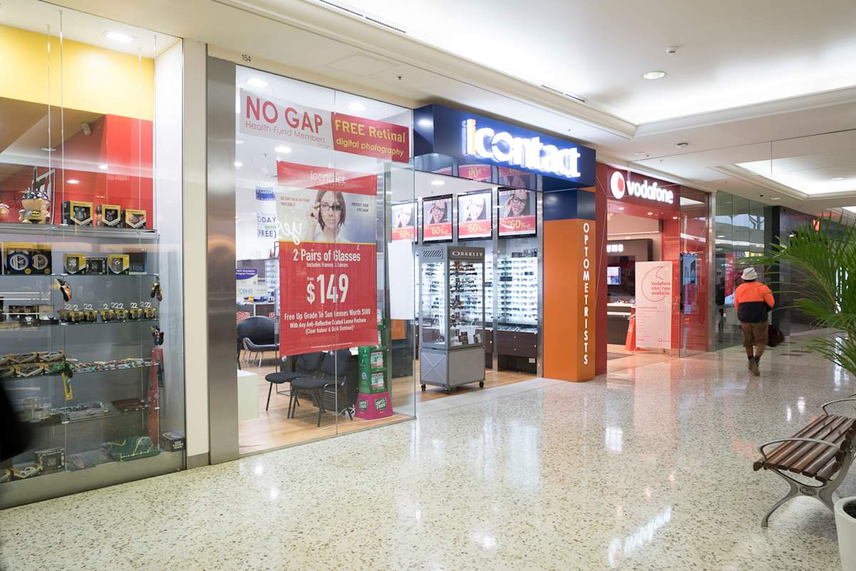 iContact Optometrists storefront image