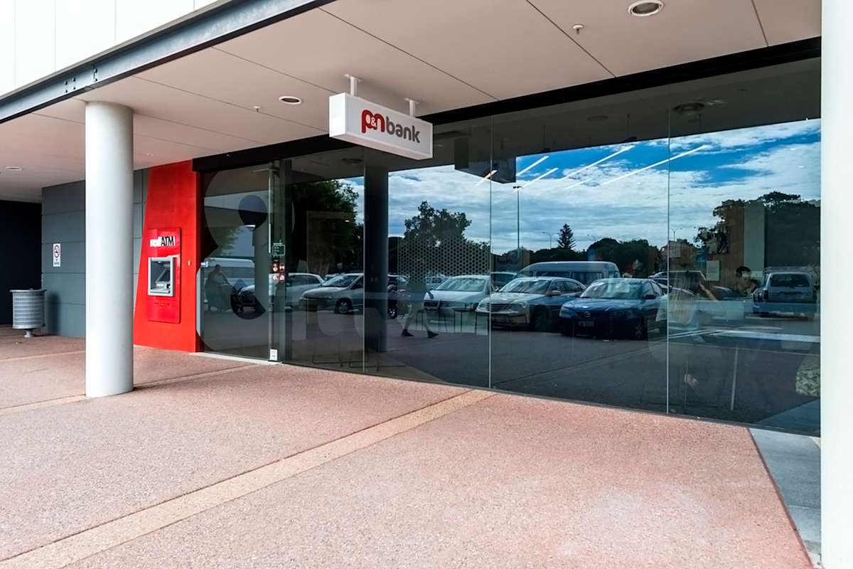 P&N Bank storefront image