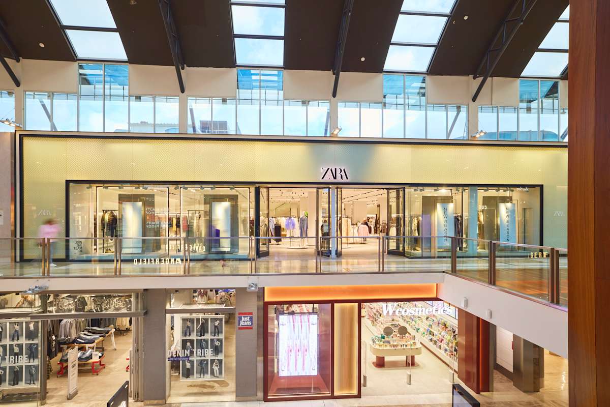 ZARA storefront image