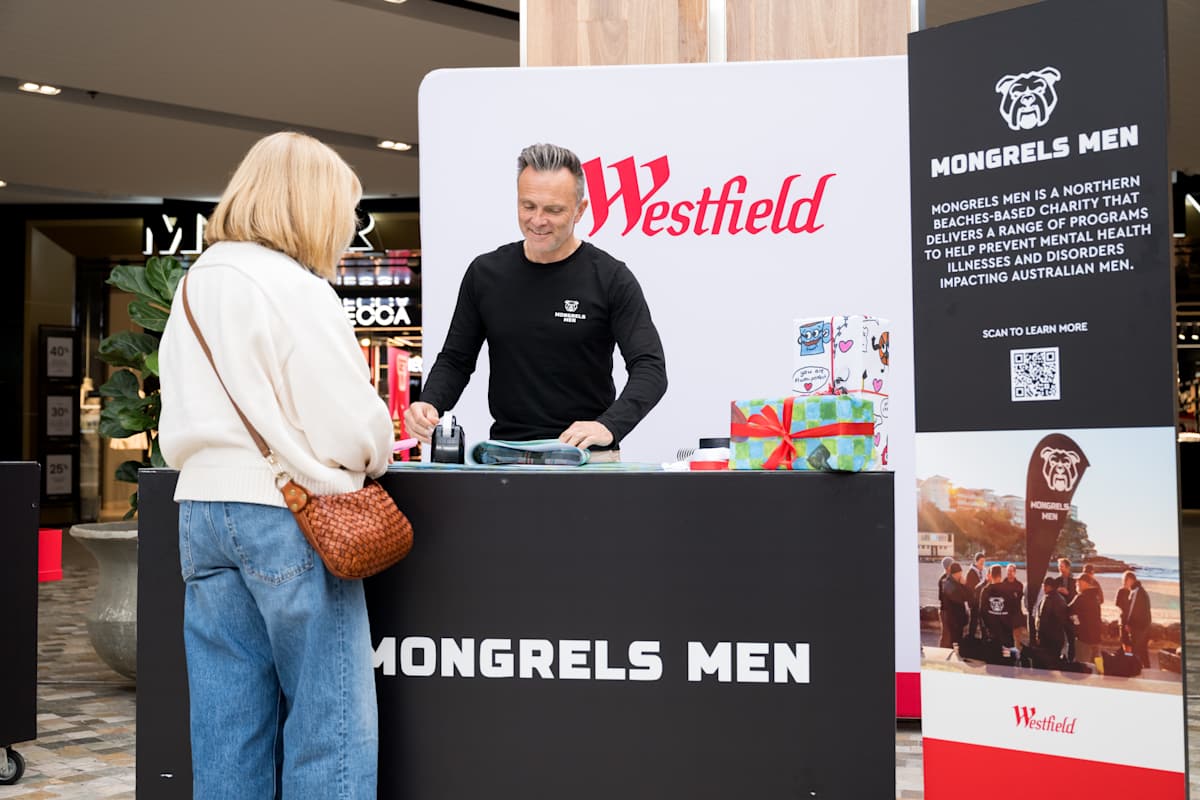 mongrels men gift wrap