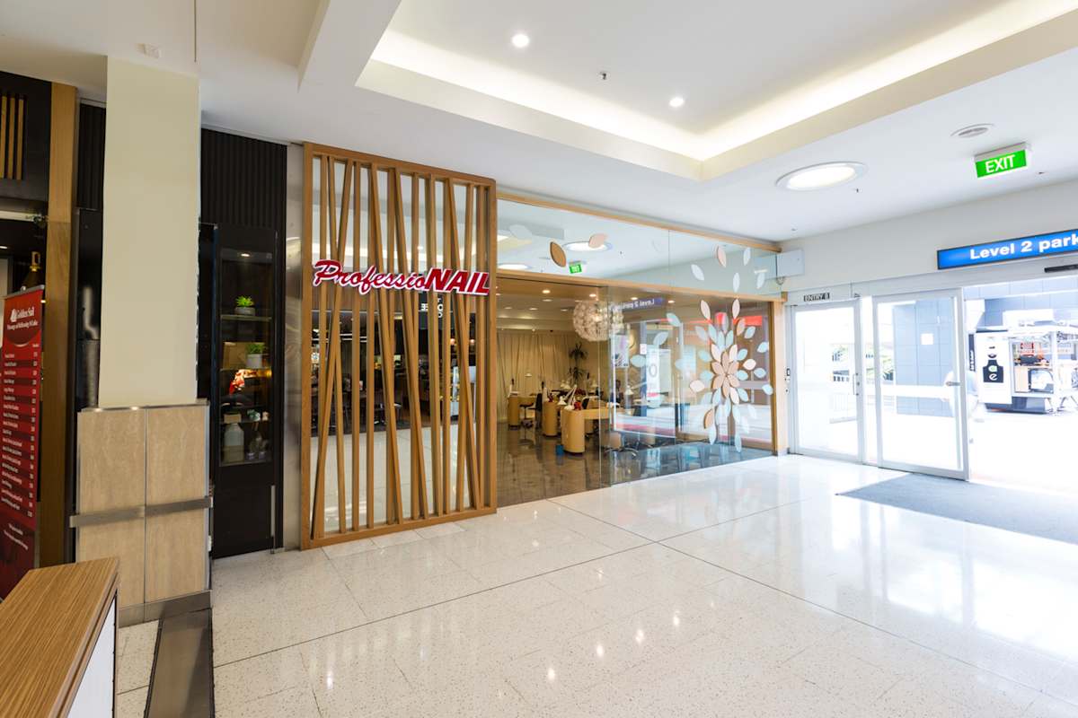 ProfessioNAIL storefront image