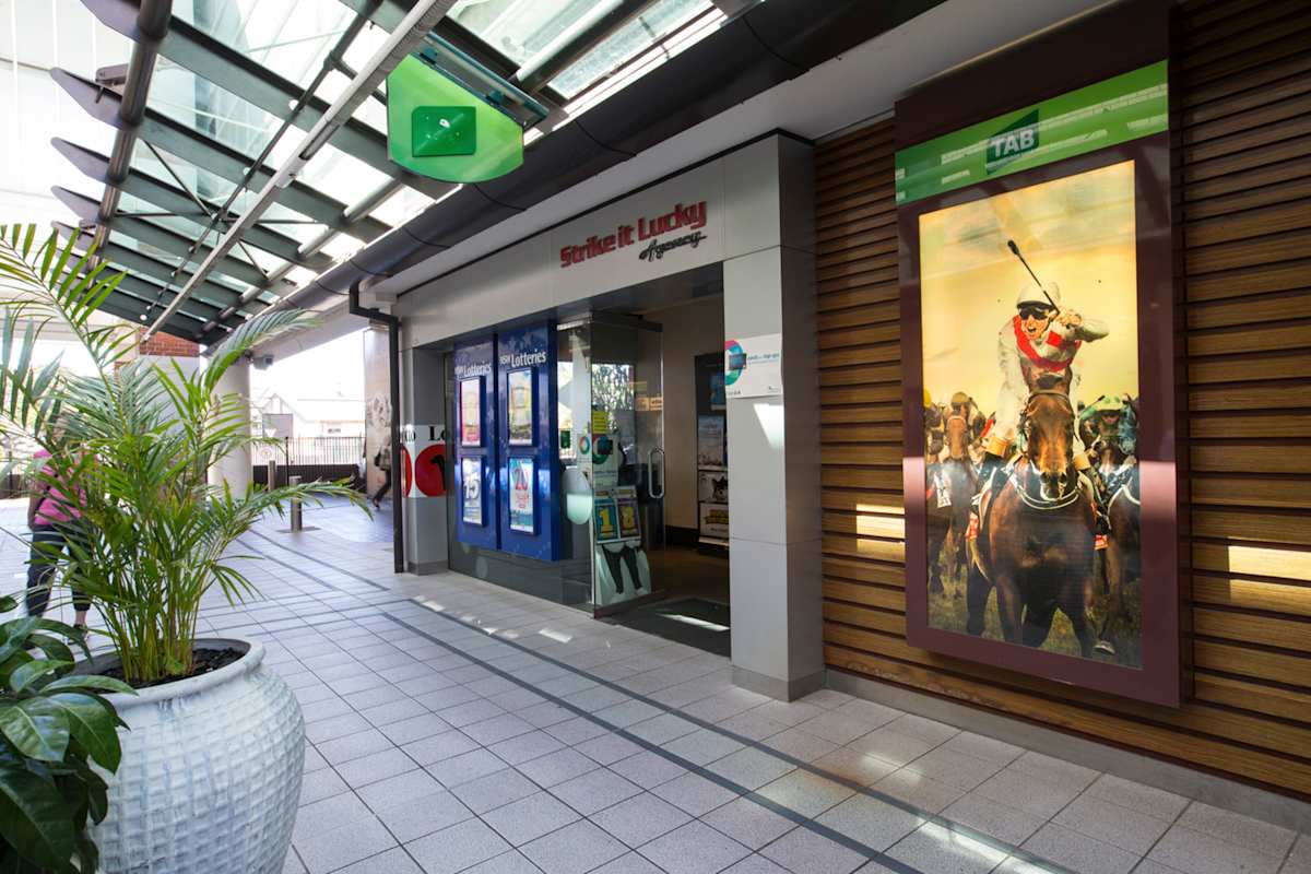 Strike It Lucky storefront image