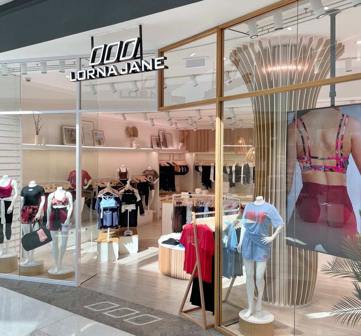 Lorna Jane storefront image