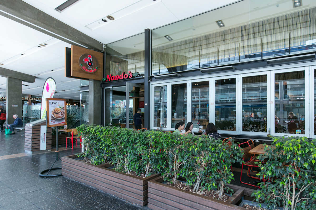Nando's storefront image