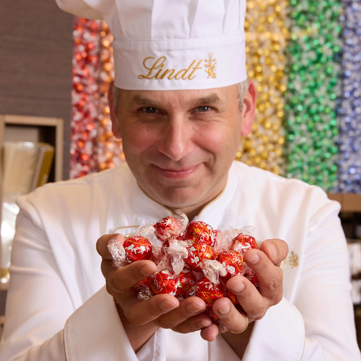 Lindt: 40% Off Pick & Mix