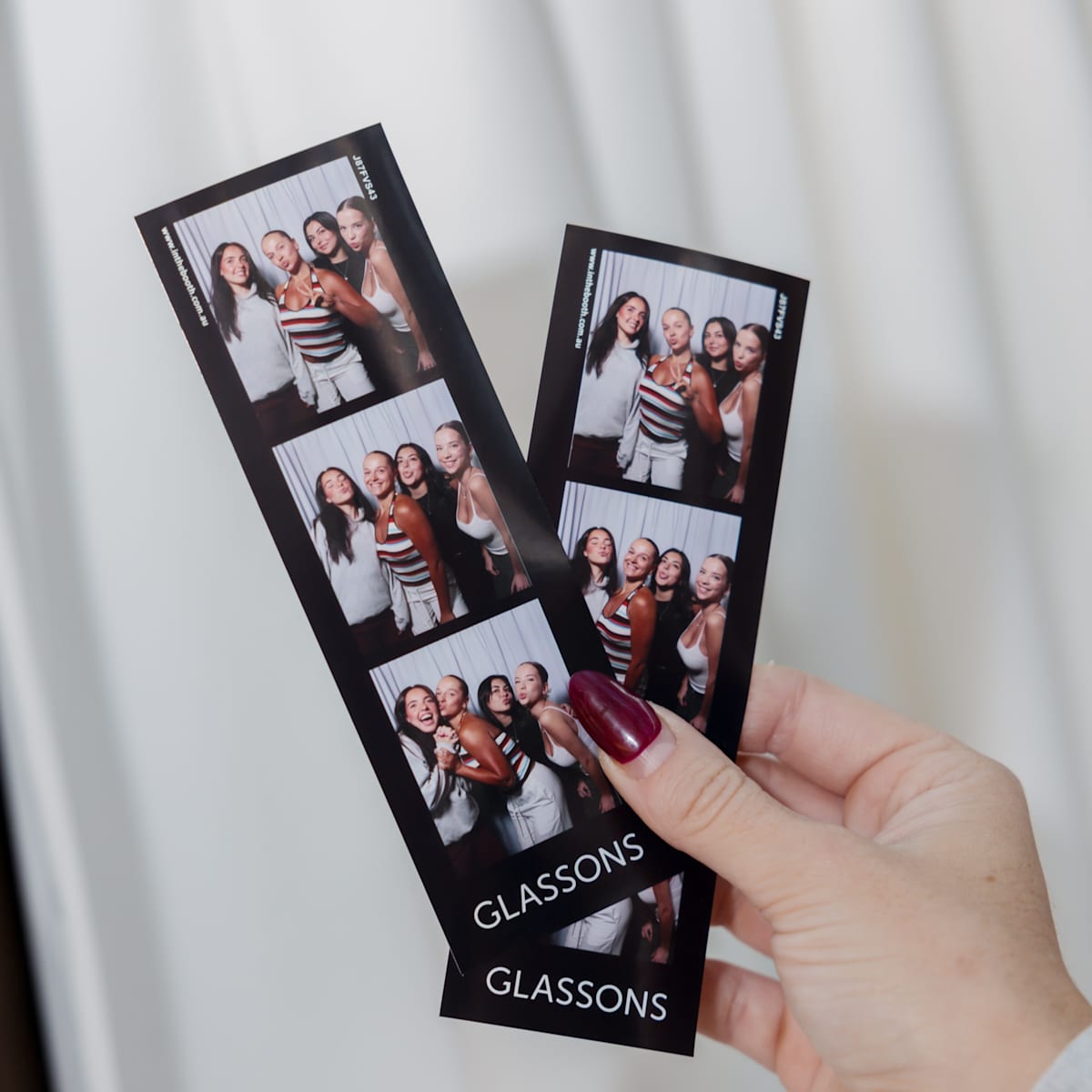 Glassons: Free Pop Up Photobooth