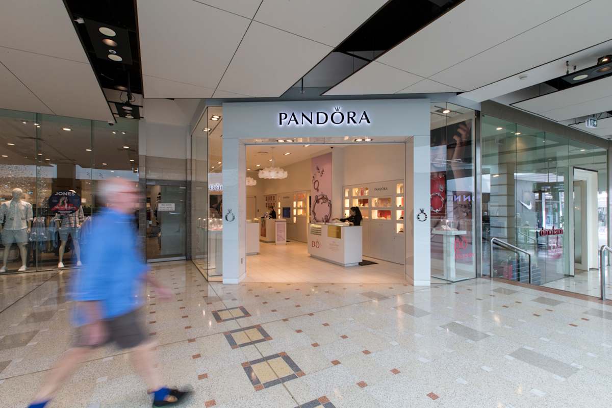 Pandora storefront image