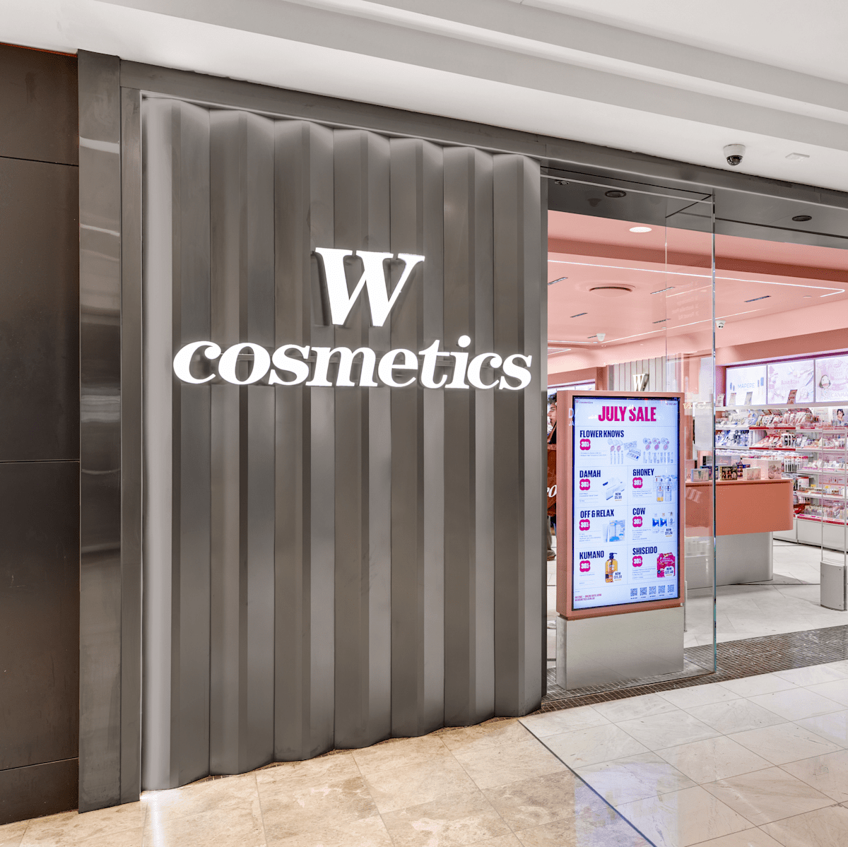 W cosmetics: Enjoy Opening Day Freebies & Rewards!