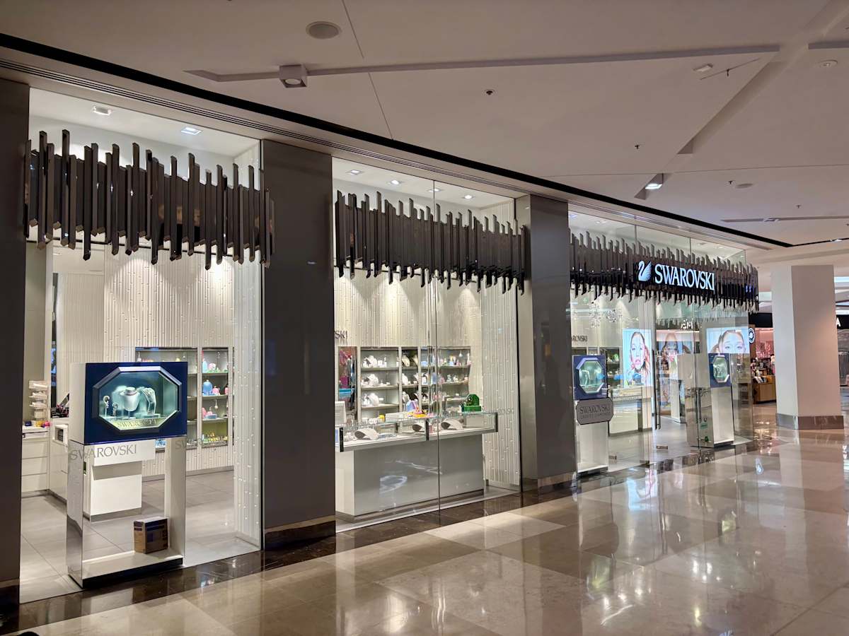 Swarovski storefront image