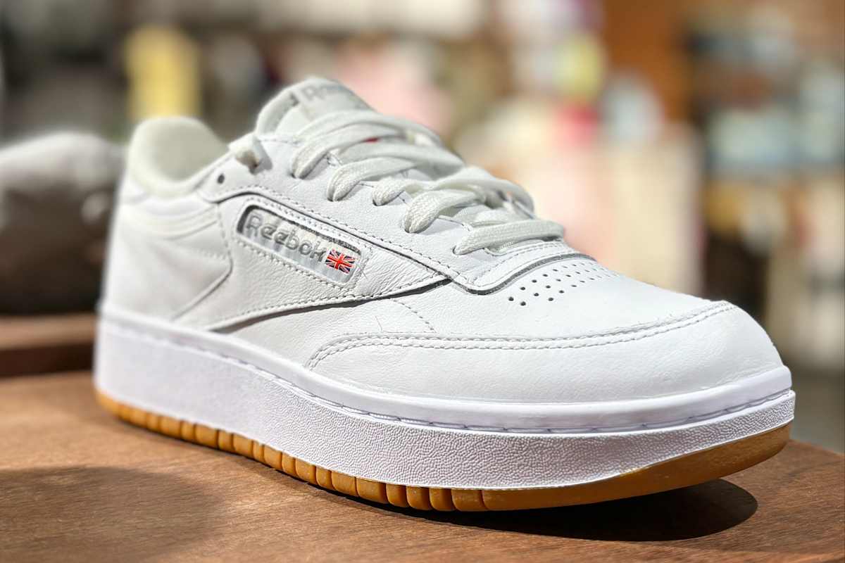 Universal Store white sneaker