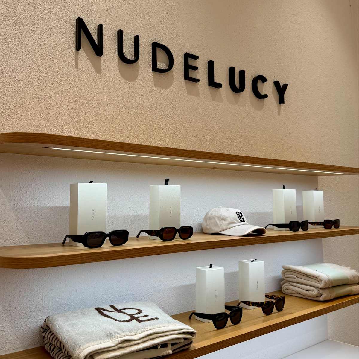Nude Lucy_North Lakes_Accesories