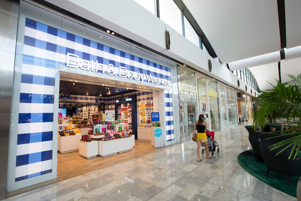 Bath & Body Works storefront image