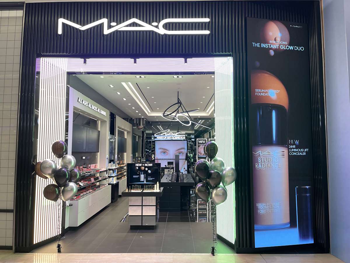 M.A.C storefront image