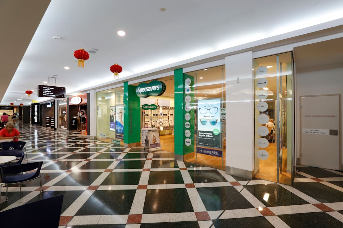 Specsavers storefront image