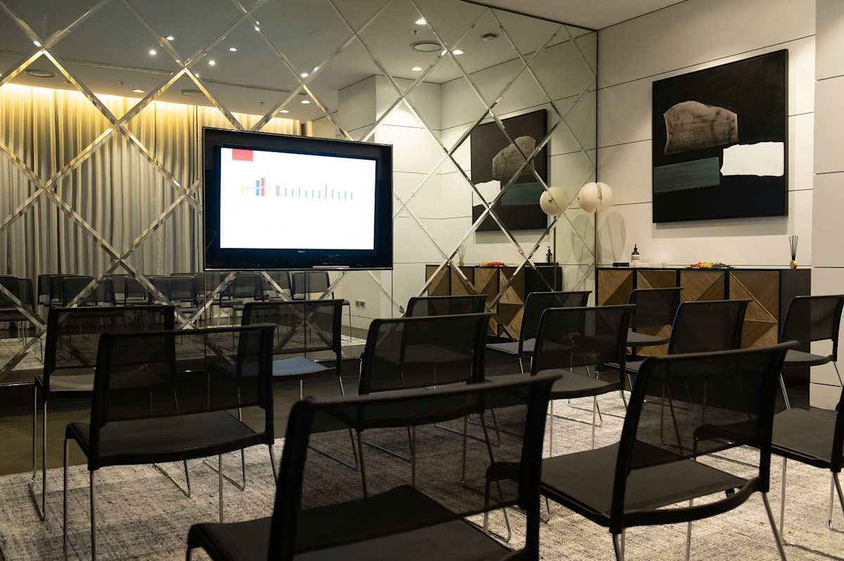 sydney suite - meeting interior