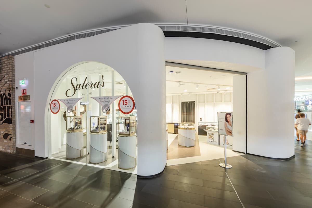 Salera's Jewellmasters storefront image