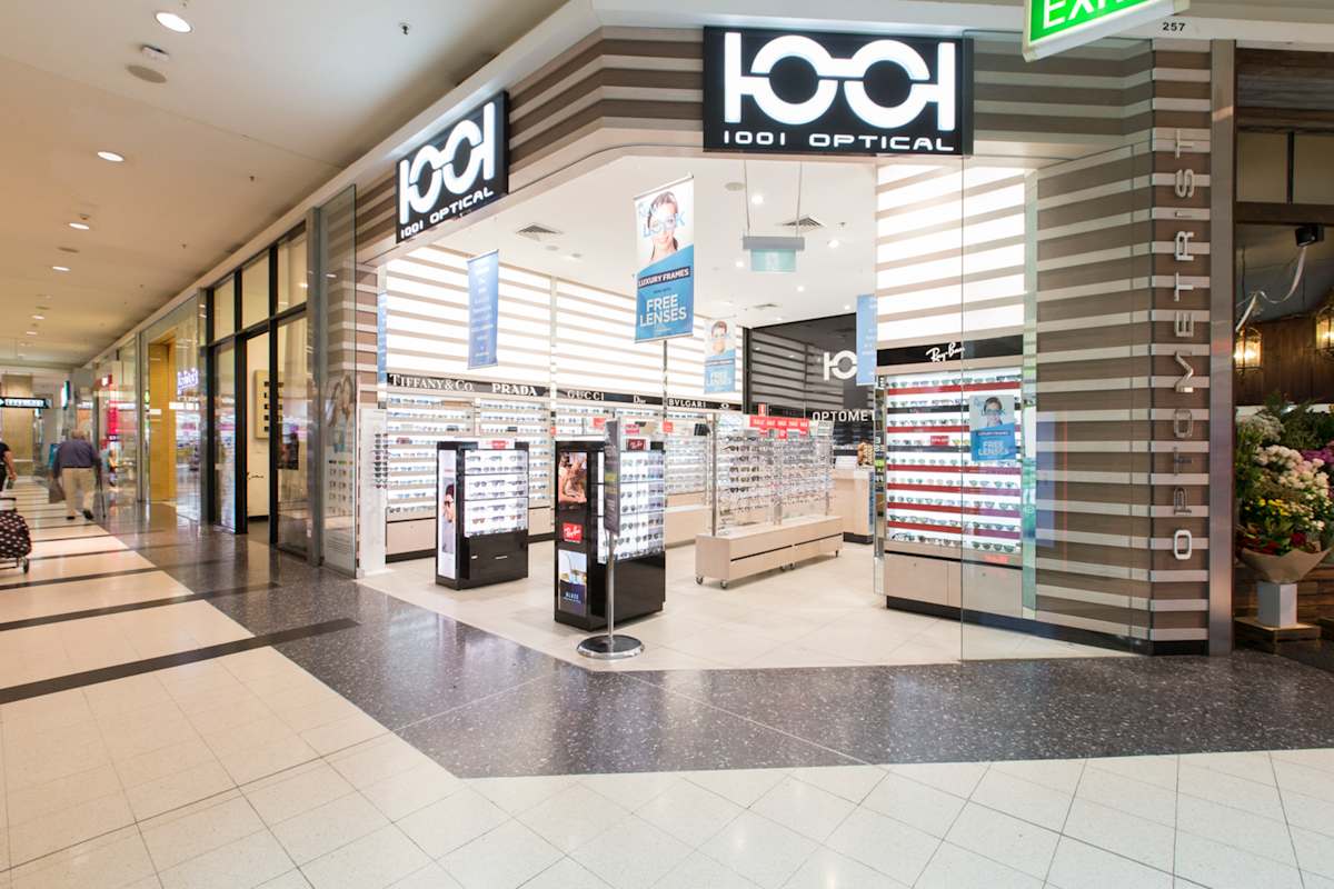 1001 Optometry storefront image