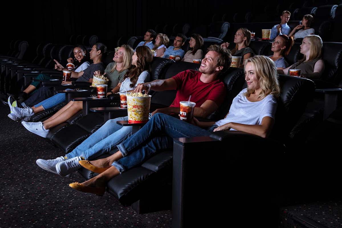 HoytsRecliner_192_LR.jpg
