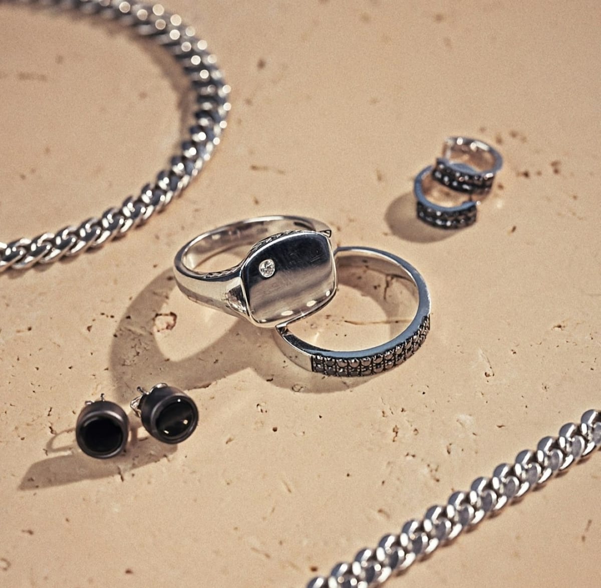 Mazzucchelli's: Father's Day Sale