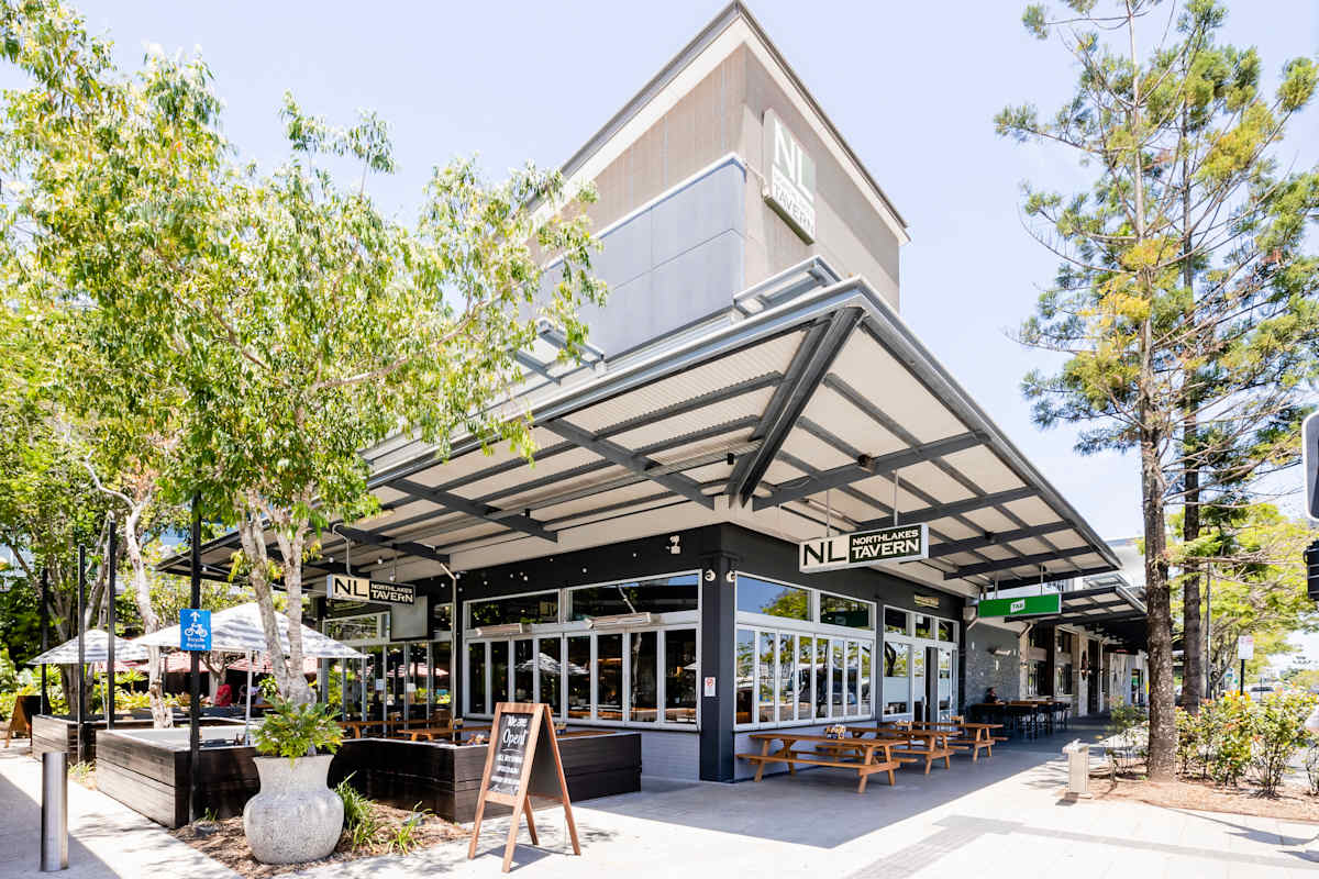 North Lakes Tavern storefront image
