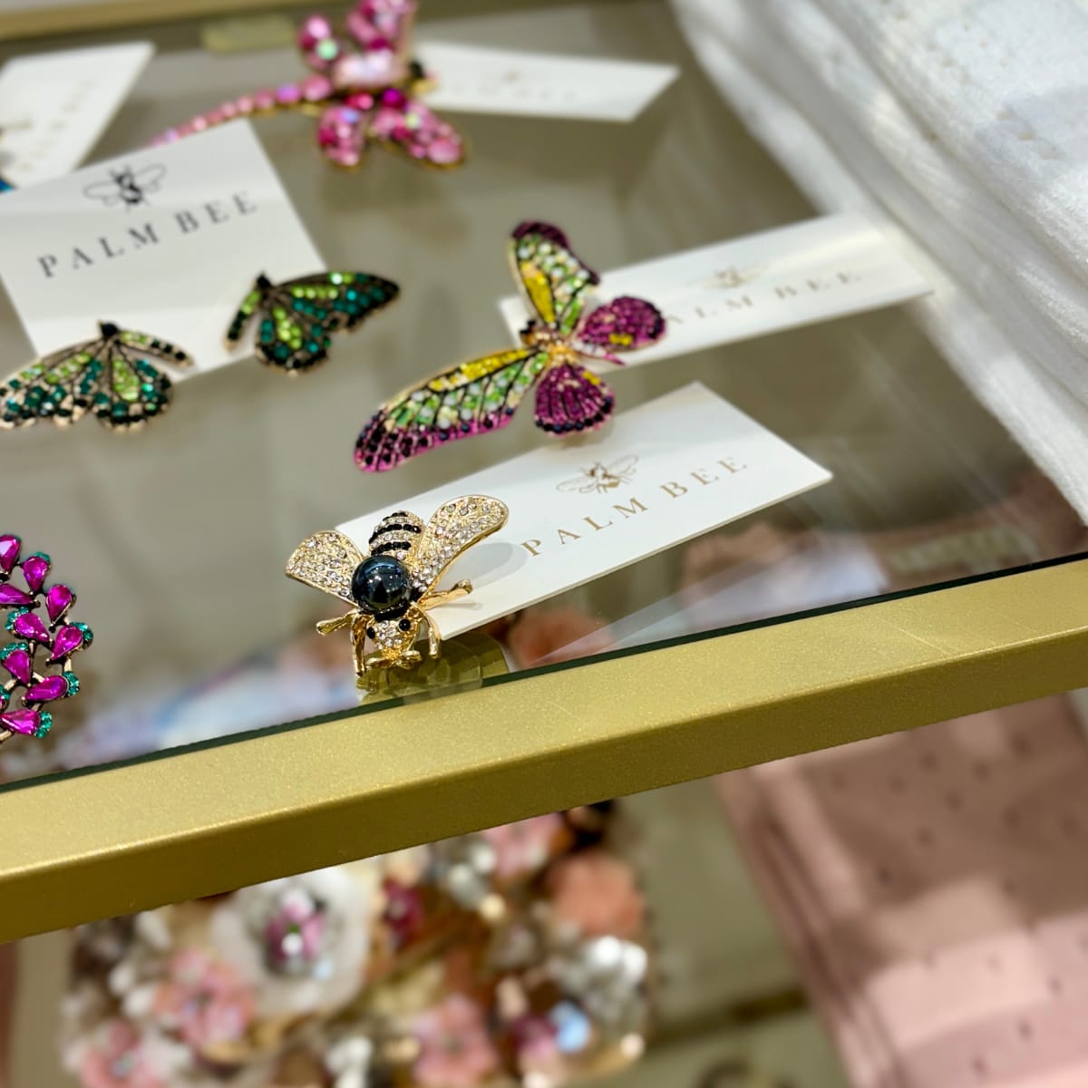 Brooches from Palm Bee