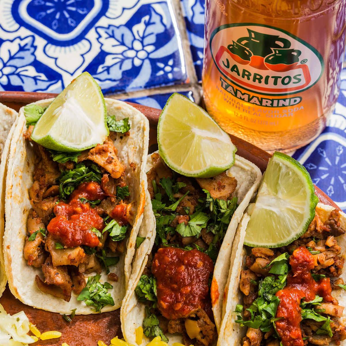 jarritos-mexican-soda-E0txIcqePac-unsplash