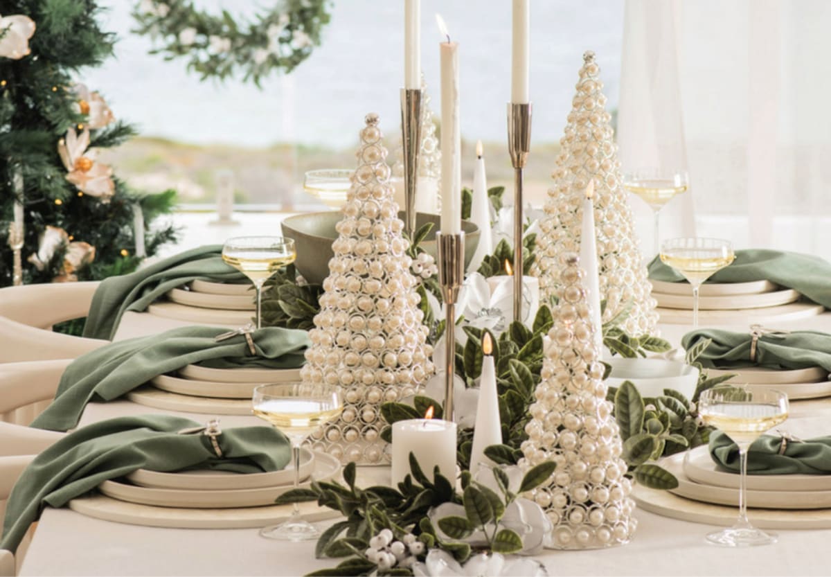 Coastal Chic Christmas Tablescape 