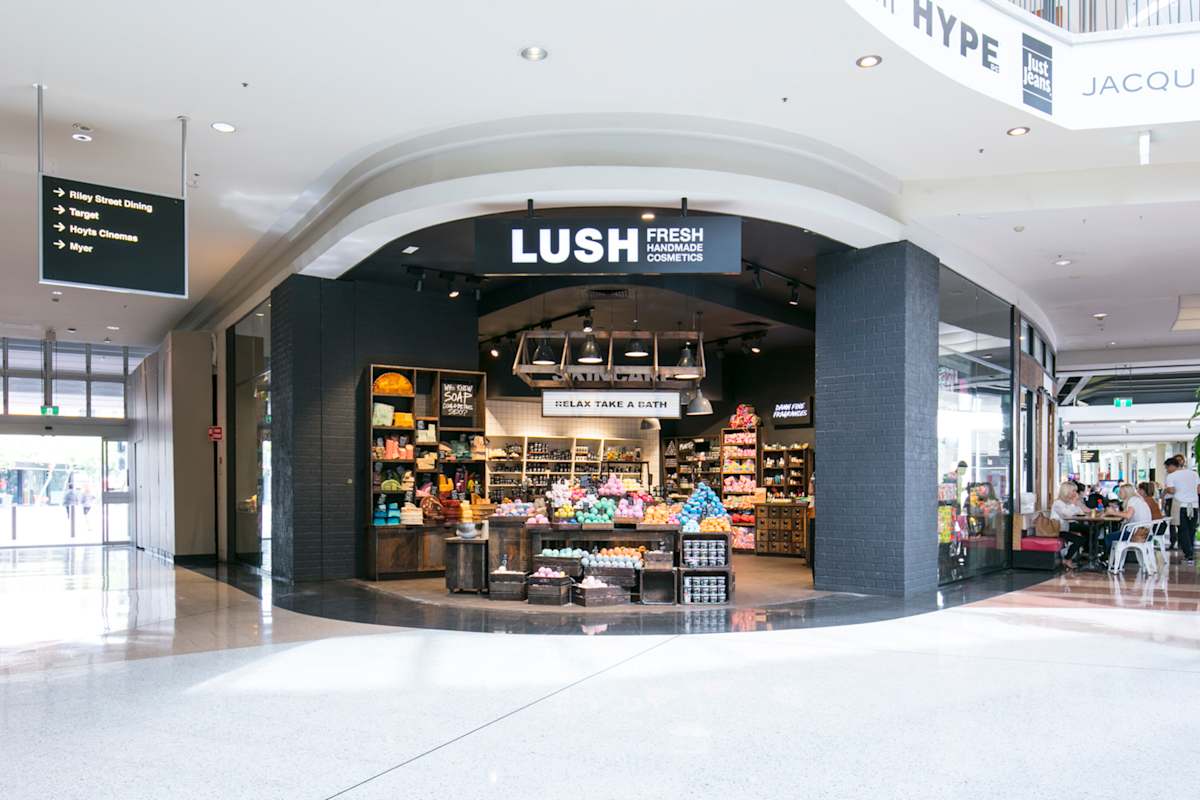 Lush Fresh Handmade Cosmetics storefront image