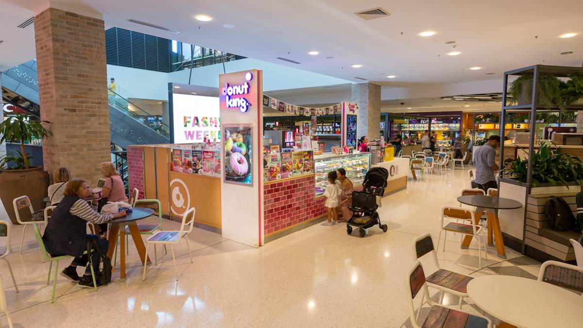 Donut King storefront image