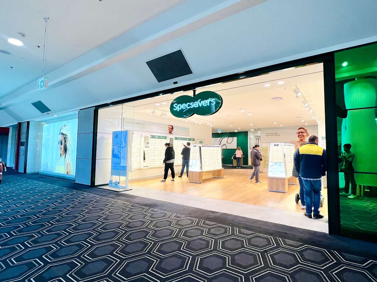 Specsavers storefront image