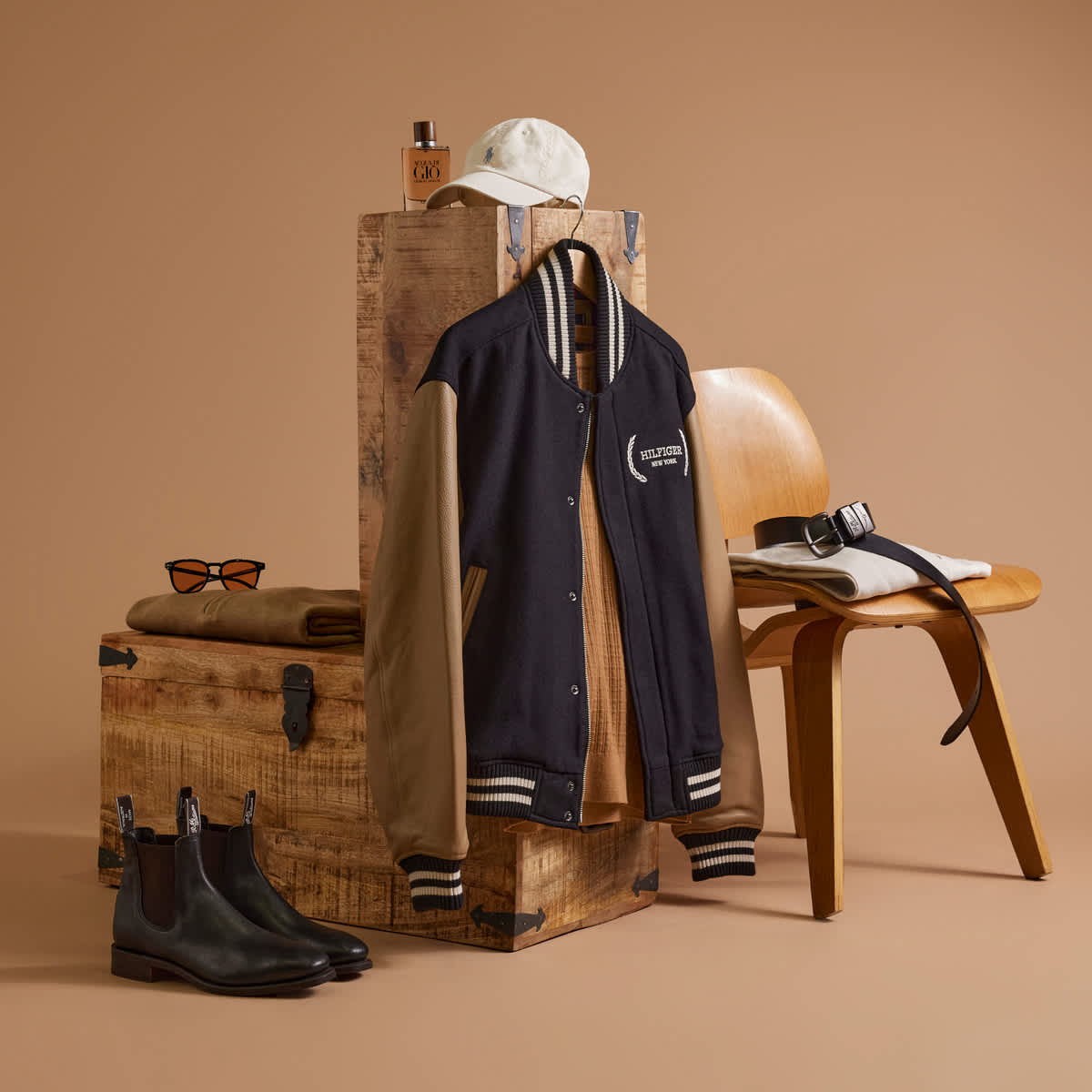 Transeasonal must-haves for men HERO IMAGE 2