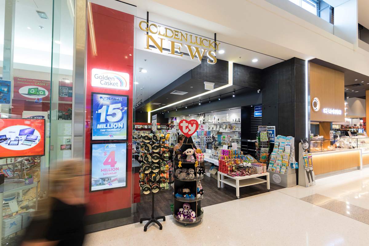 Golden Lucky News storefront image