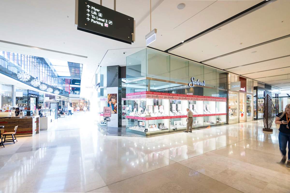 Salera's Jewellmasters storefront image