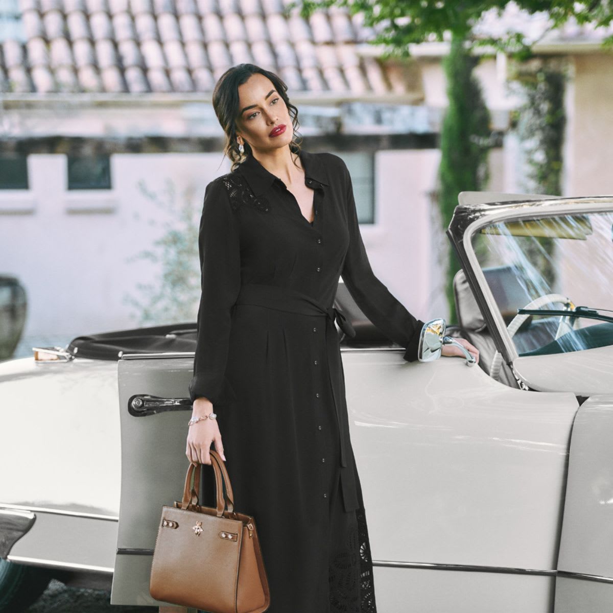Blue Illusion: New and exclusive - Monochrome Allure