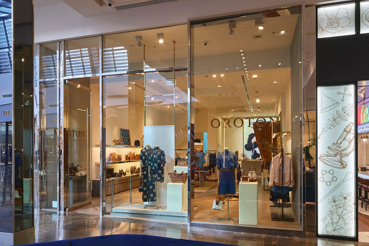 Oroton storefront image
