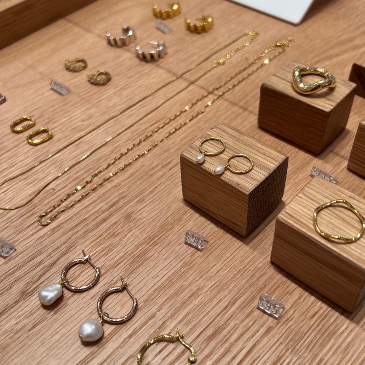 North Lakes_Nude Lucy accessories