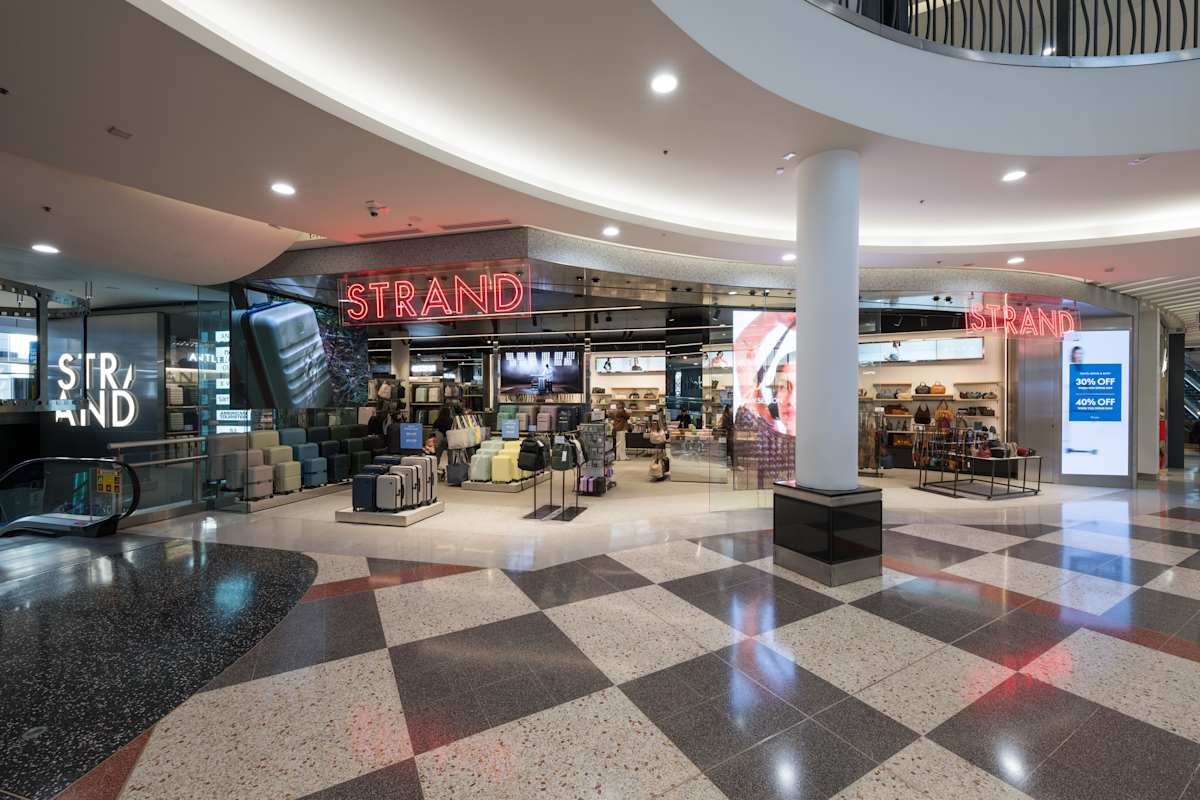 Strand storefront image