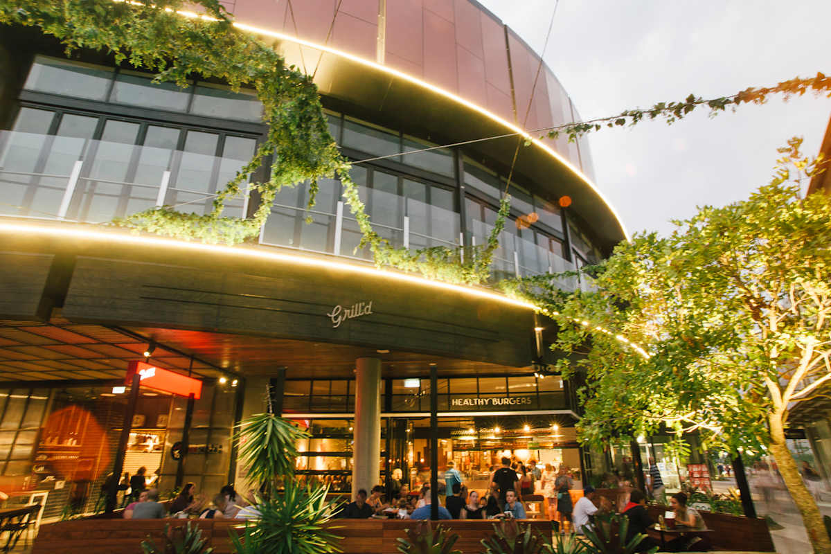 North Lakes_Dining precinct