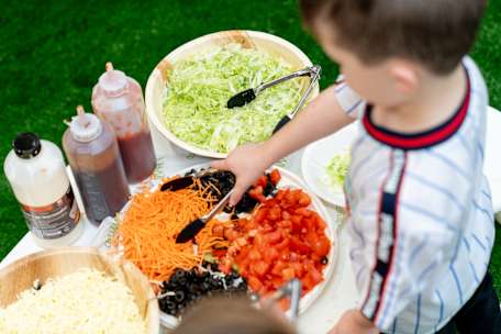 Kids making wraps