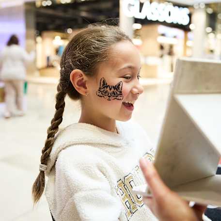 Face painting WOAW