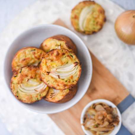 Recipe: Onion, corn and zucchini muffins - Hero Image Set - AUTUMN22 - AU