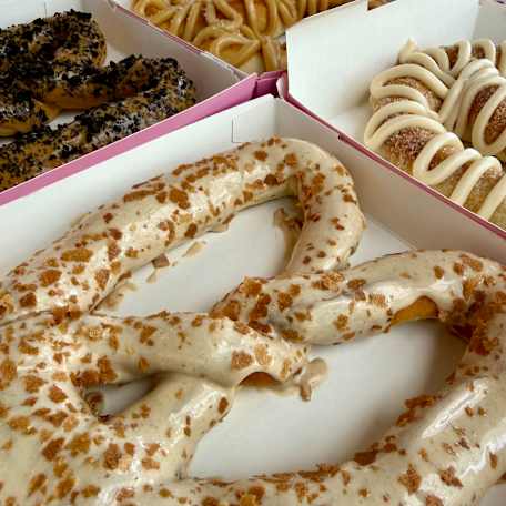 Pretzel: Try our Buenissimo Crunch Pretzel!