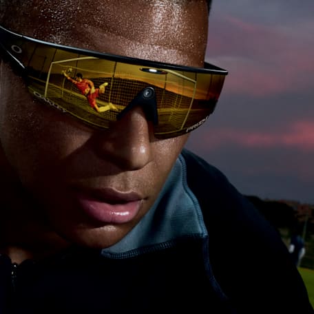 Sunglass Hut: New Collection: Oakley…