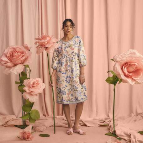 Blue Illusion: Linen in Full Bloom