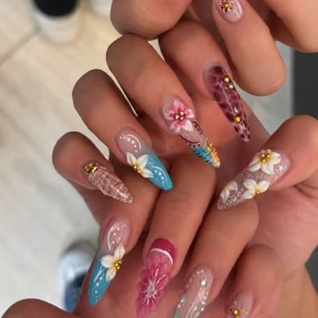 Aki's Spa: BIAB & Nail Art of your dreams is here
