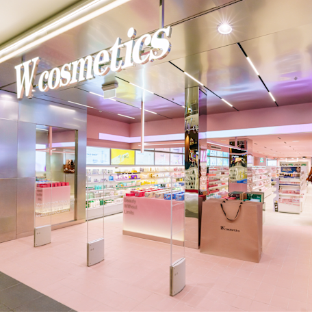 W cosmetics: Exclusive Opening Day Rewards